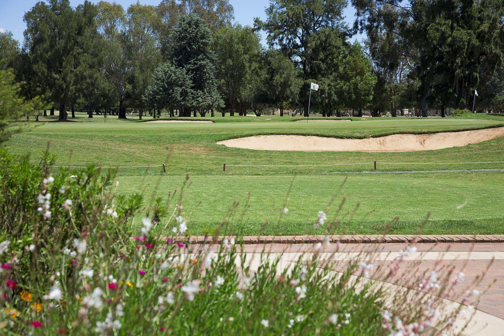 Howlong Golf Resort Exterior photo